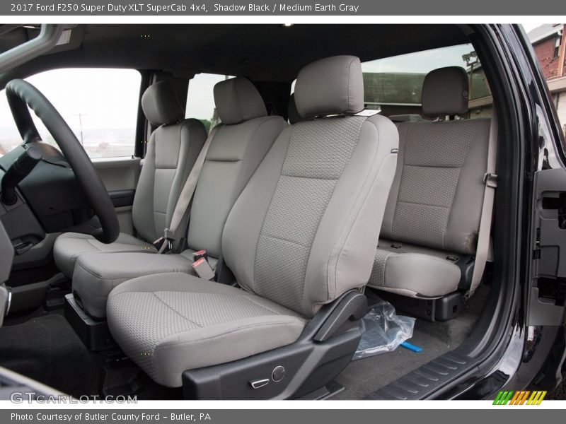 Front Seat of 2017 F250 Super Duty XLT SuperCab 4x4
