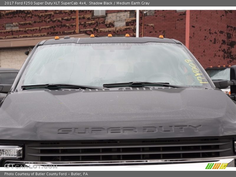 Shadow Black / Medium Earth Gray 2017 Ford F250 Super Duty XLT SuperCab 4x4