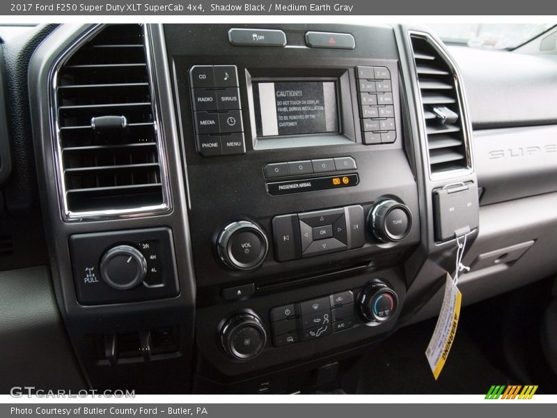 Controls of 2017 F250 Super Duty XLT SuperCab 4x4