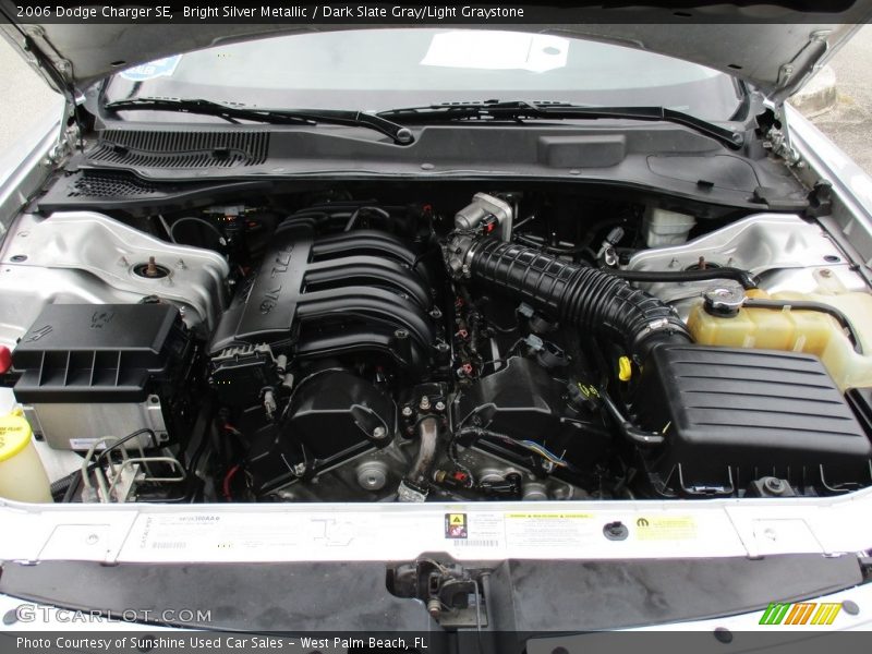 Bright Silver Metallic / Dark Slate Gray/Light Graystone 2006 Dodge Charger SE