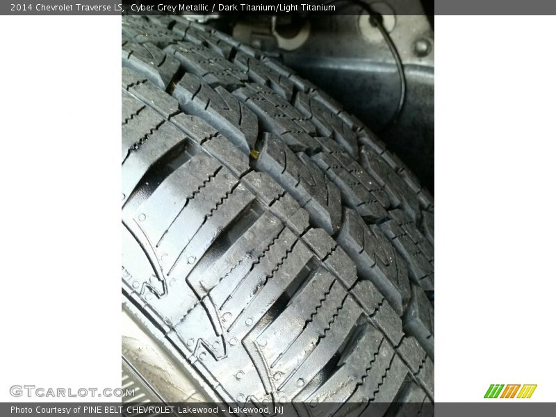 Cyber Grey Metallic / Dark Titanium/Light Titanium 2014 Chevrolet Traverse LS