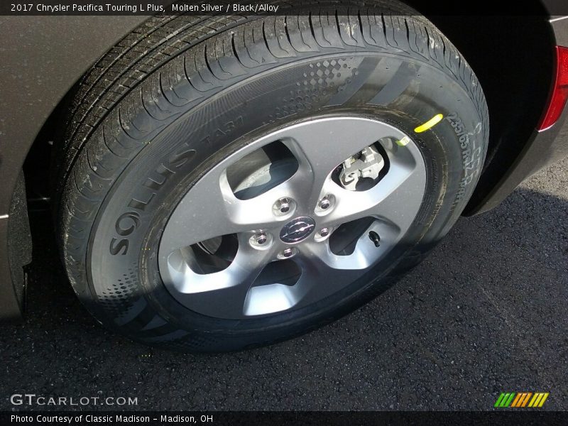 Molten Silver / Black/Alloy 2017 Chrysler Pacifica Touring L Plus