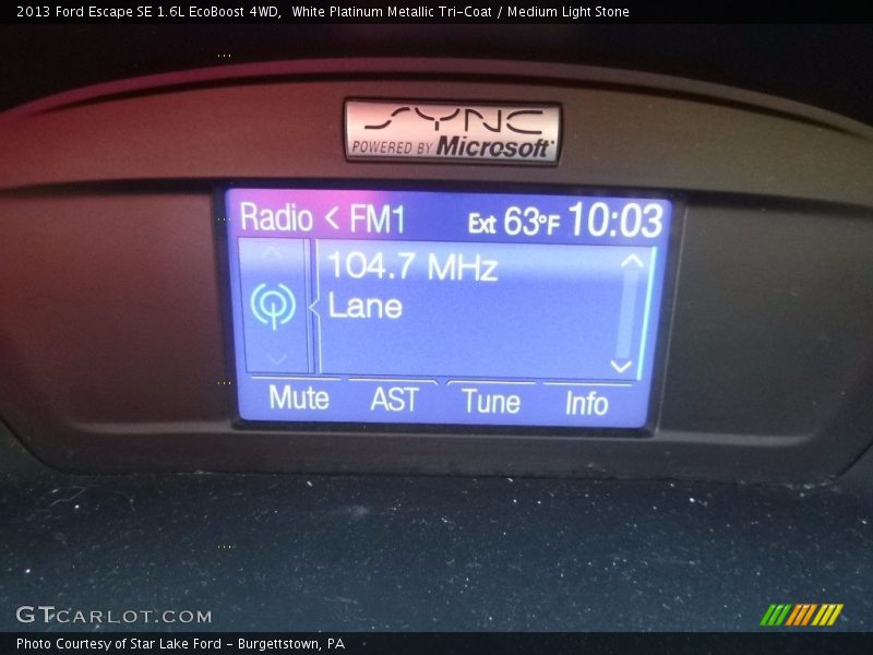 White Platinum Metallic Tri-Coat / Medium Light Stone 2013 Ford Escape SE 1.6L EcoBoost 4WD