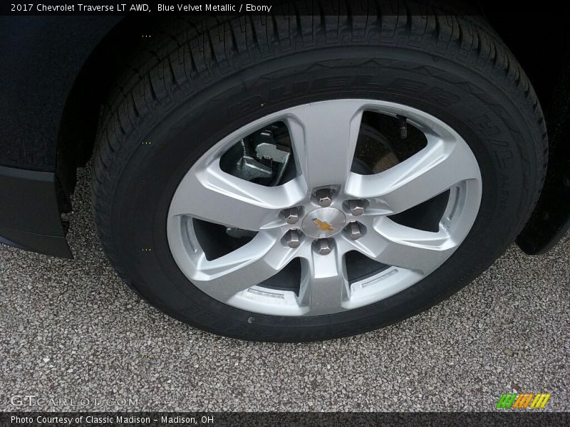 Blue Velvet Metallic / Ebony 2017 Chevrolet Traverse LT AWD