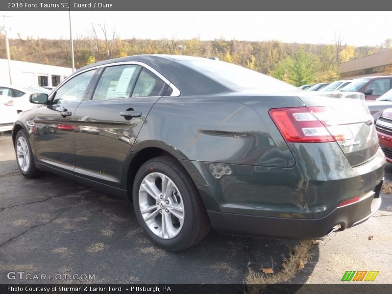 Guard / Dune 2016 Ford Taurus SE