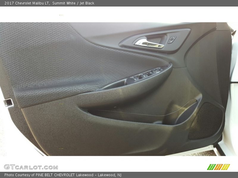 Summit White / Jet Black 2017 Chevrolet Malibu LT