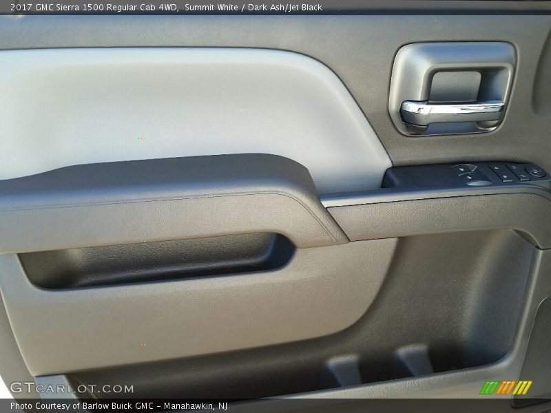 Door Panel of 2017 Sierra 1500 Regular Cab 4WD