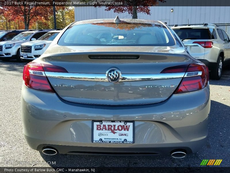 Pepperdust Metallic / Light Neutral/Cocoa 2017 Buick Regal Premium