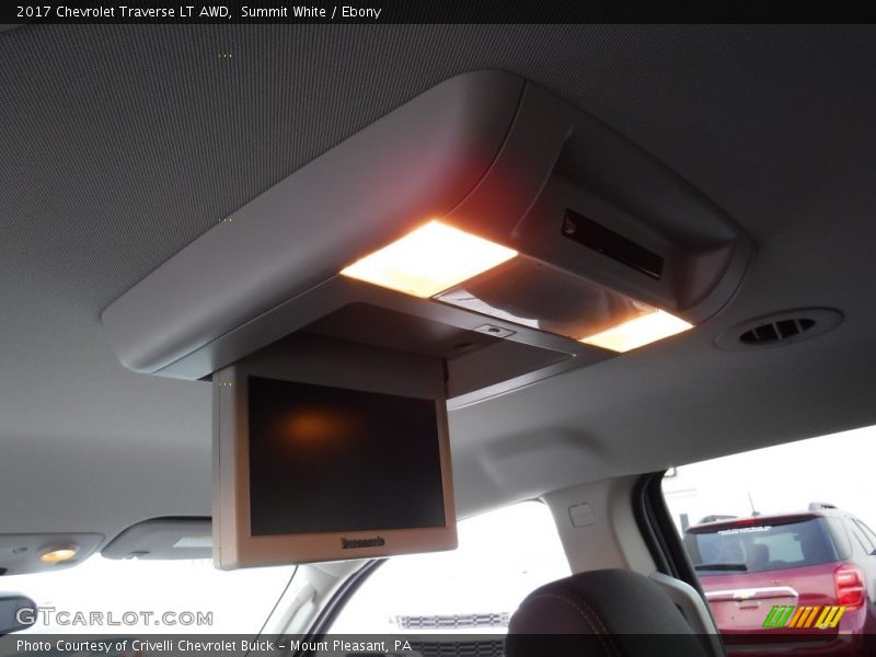 Summit White / Ebony 2017 Chevrolet Traverse LT AWD