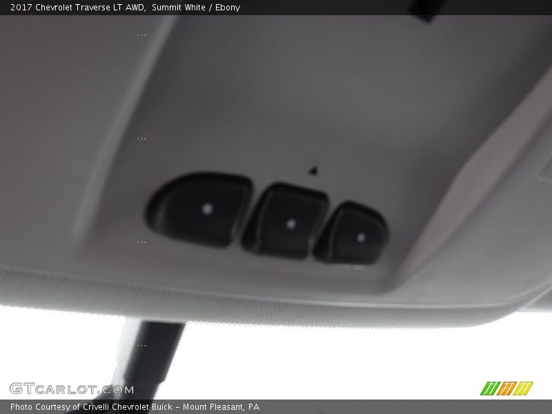 Summit White / Ebony 2017 Chevrolet Traverse LT AWD