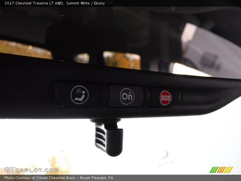 Summit White / Ebony 2017 Chevrolet Traverse LT AWD