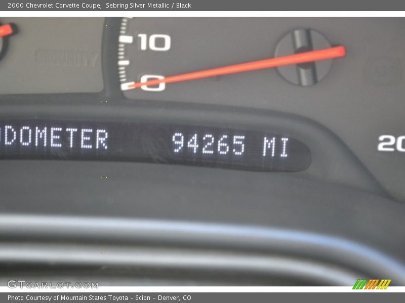 Sebring Silver Metallic / Black 2000 Chevrolet Corvette Coupe