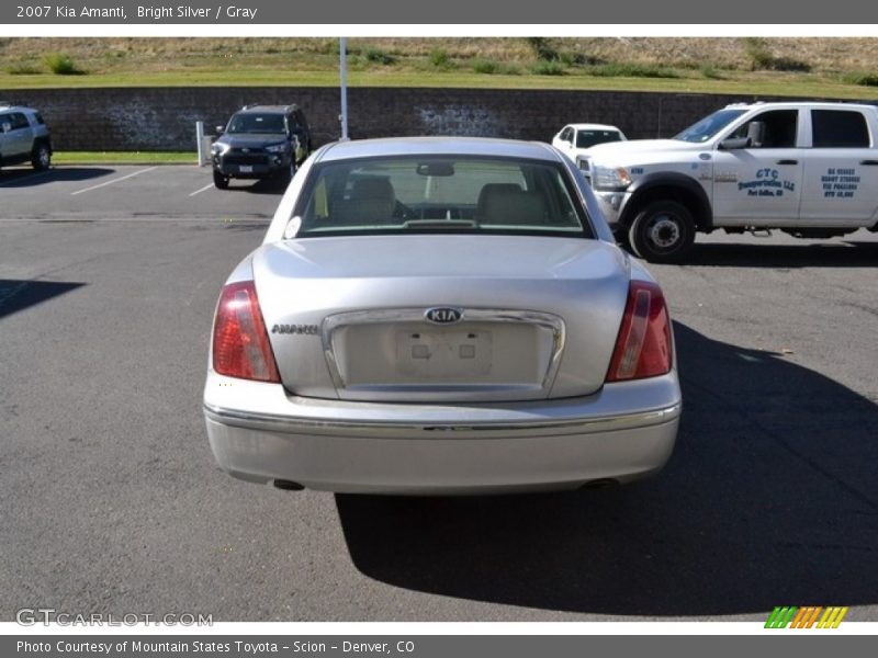 Bright Silver / Gray 2007 Kia Amanti