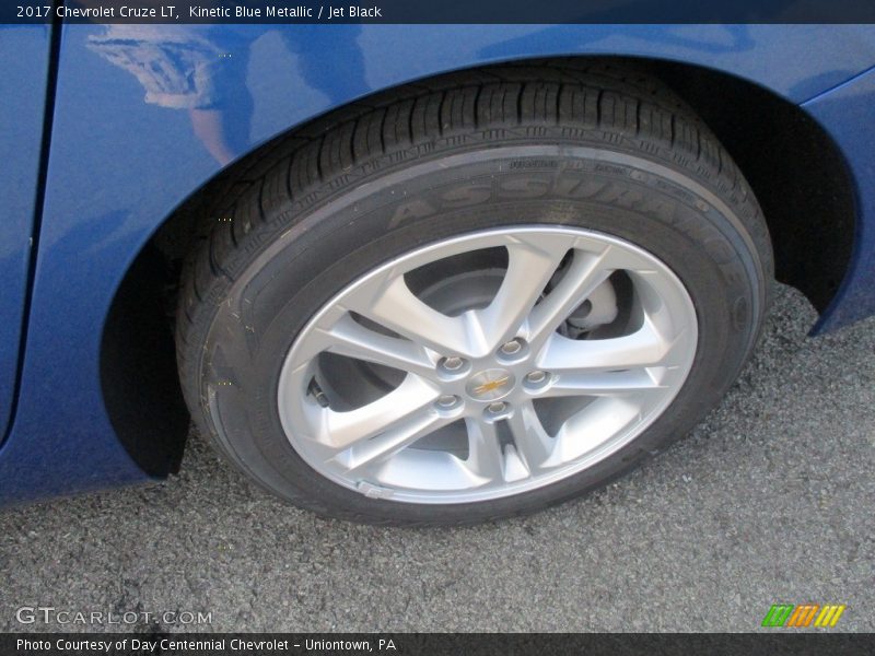 Kinetic Blue Metallic / Jet Black 2017 Chevrolet Cruze LT