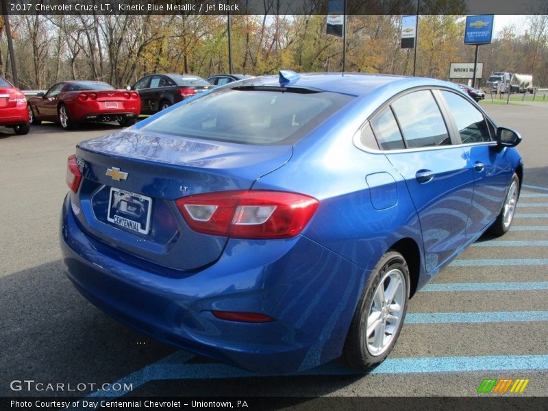 Kinetic Blue Metallic / Jet Black 2017 Chevrolet Cruze LT