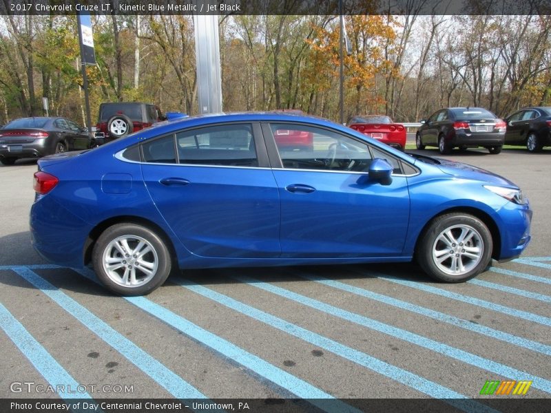 Kinetic Blue Metallic / Jet Black 2017 Chevrolet Cruze LT