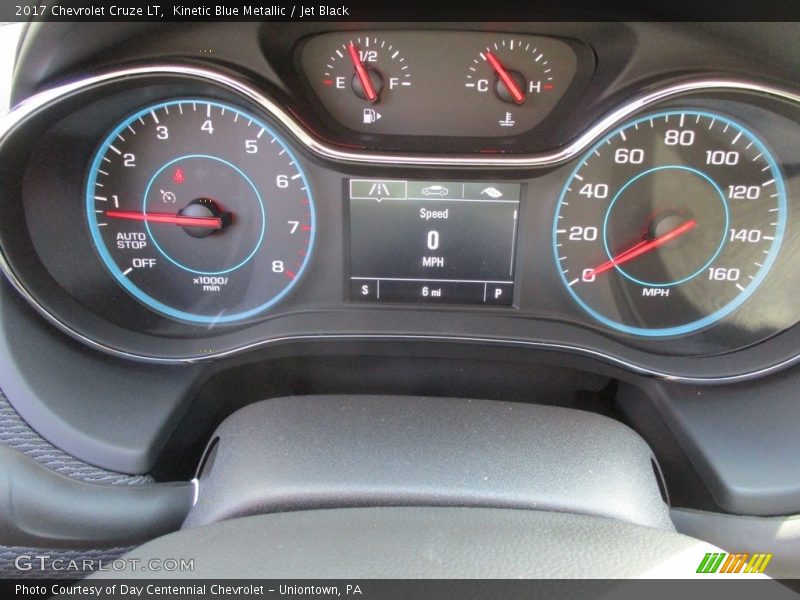 Kinetic Blue Metallic / Jet Black 2017 Chevrolet Cruze LT