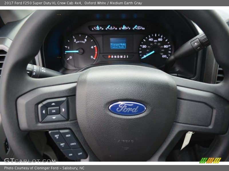 Oxford White / Medium Earth Gray 2017 Ford F250 Super Duty XL Crew Cab 4x4