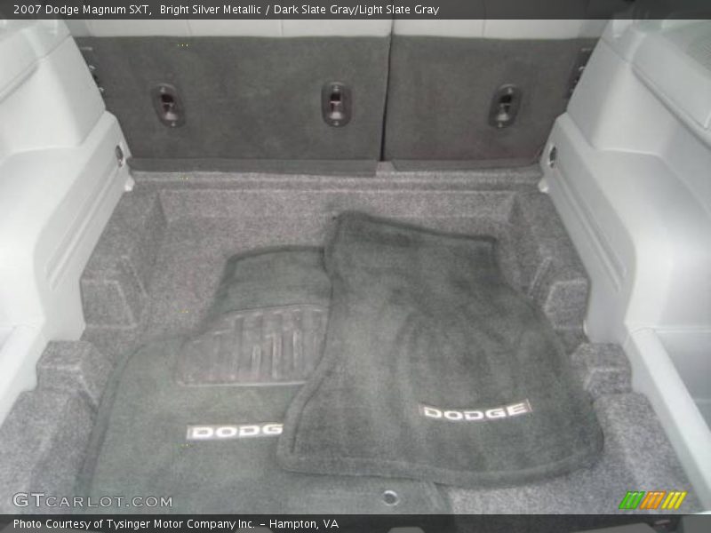 Bright Silver Metallic / Dark Slate Gray/Light Slate Gray 2007 Dodge Magnum SXT