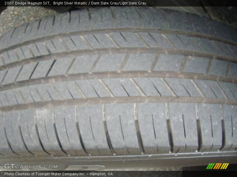 Bright Silver Metallic / Dark Slate Gray/Light Slate Gray 2007 Dodge Magnum SXT