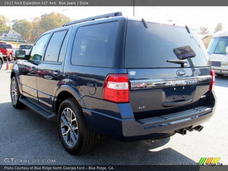 Blue Jeans / Dune 2017 Ford Expedition XLT 4x4