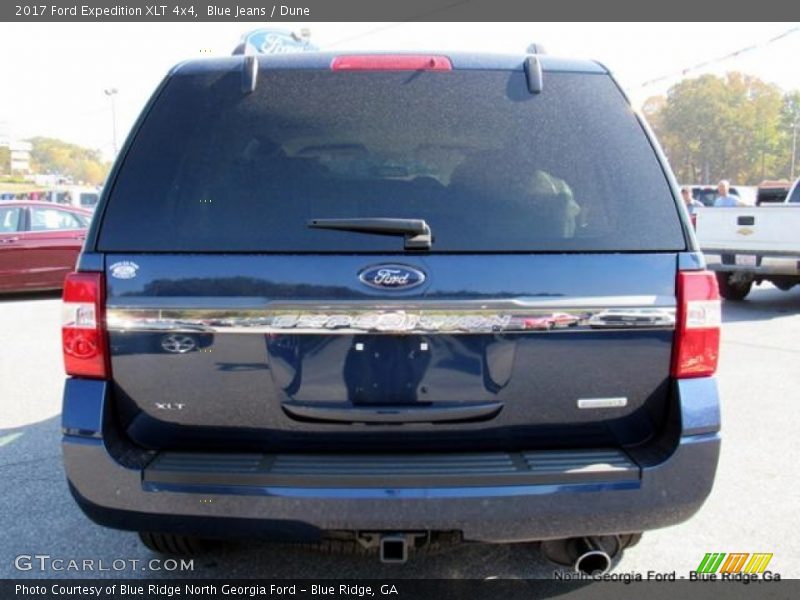 Blue Jeans / Dune 2017 Ford Expedition XLT 4x4