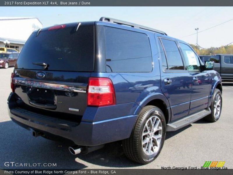 Blue Jeans / Dune 2017 Ford Expedition XLT 4x4