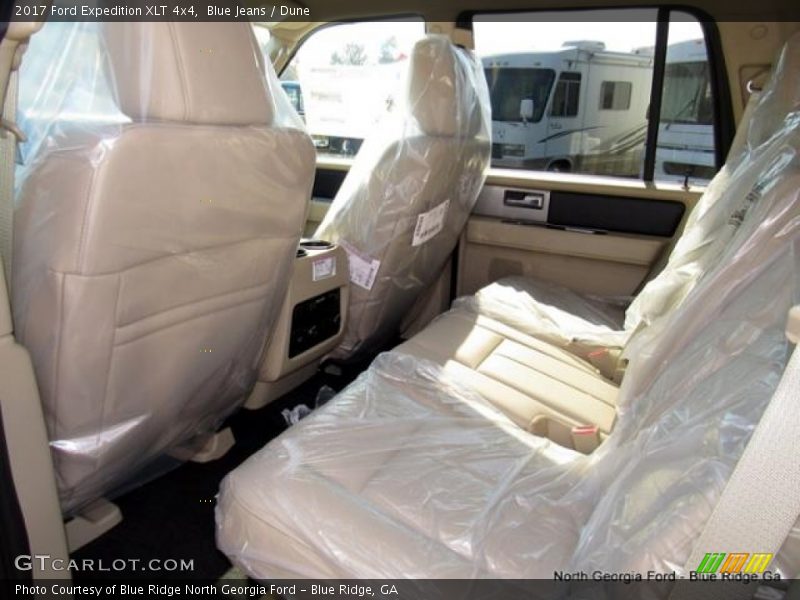 Blue Jeans / Dune 2017 Ford Expedition XLT 4x4