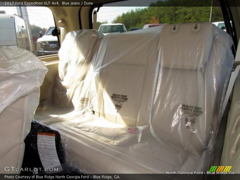 Blue Jeans / Dune 2017 Ford Expedition XLT 4x4