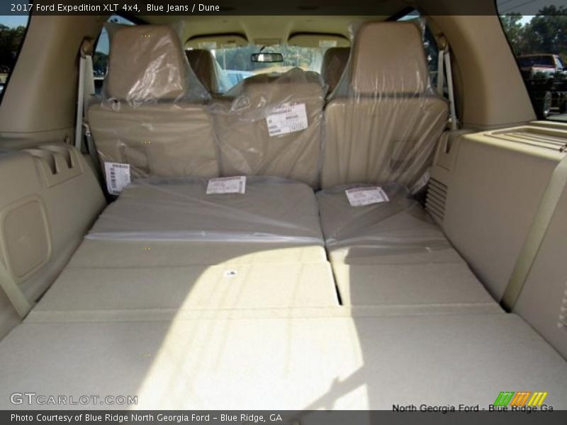 Blue Jeans / Dune 2017 Ford Expedition XLT 4x4