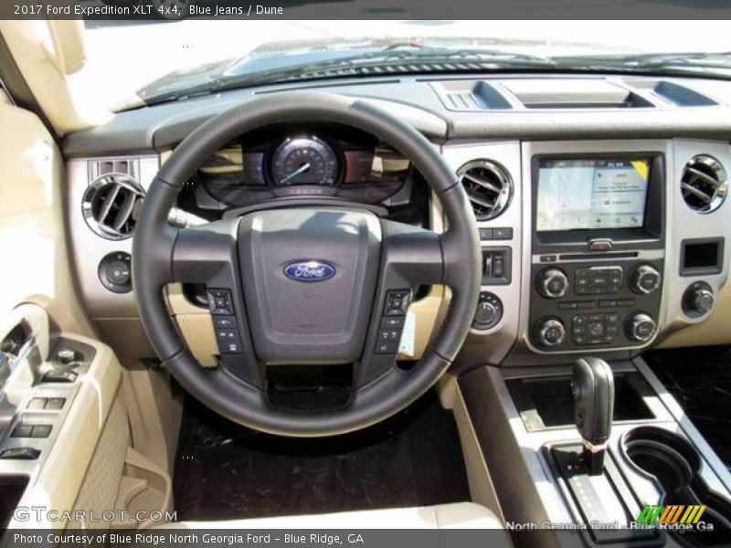 Blue Jeans / Dune 2017 Ford Expedition XLT 4x4