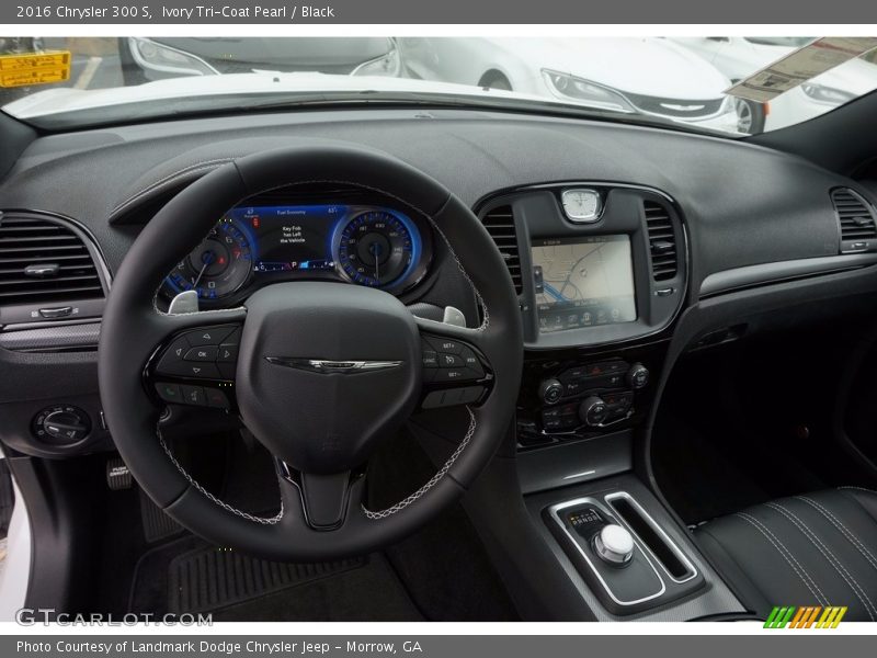 Ivory Tri-Coat Pearl / Black 2016 Chrysler 300 S