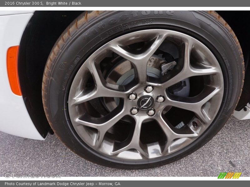 Bright White / Black 2016 Chrysler 300 S