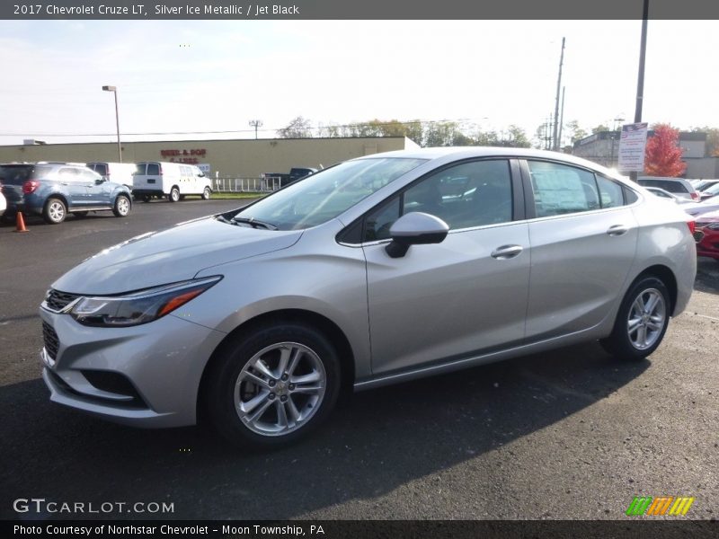 Silver Ice Metallic / Jet Black 2017 Chevrolet Cruze LT