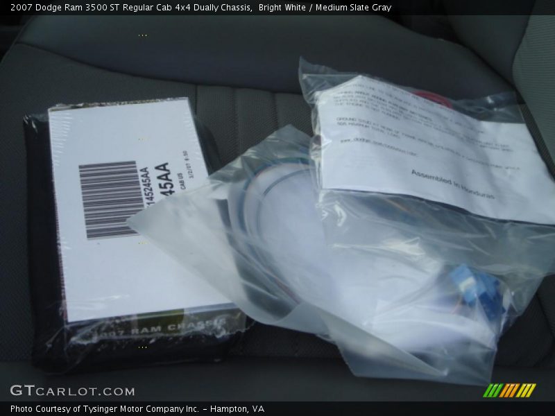 Bright White / Medium Slate Gray 2007 Dodge Ram 3500 ST Regular Cab 4x4 Dually Chassis