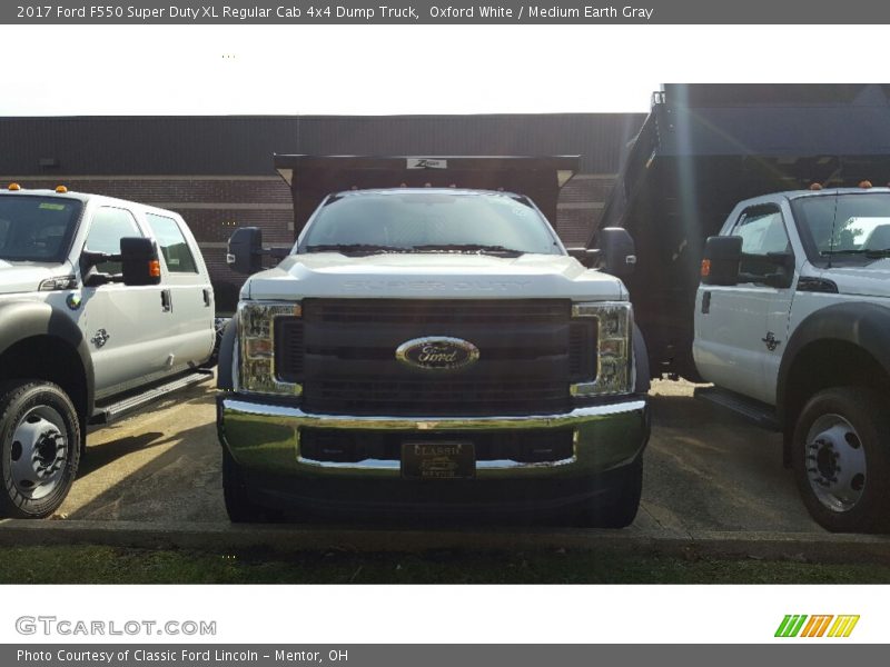 Oxford White / Medium Earth Gray 2017 Ford F550 Super Duty XL Regular Cab 4x4 Dump Truck