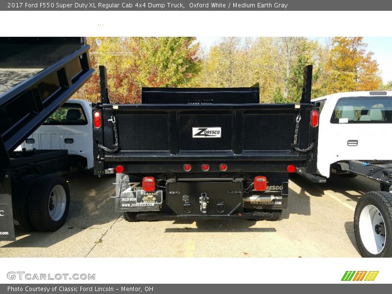 Oxford White / Medium Earth Gray 2017 Ford F550 Super Duty XL Regular Cab 4x4 Dump Truck