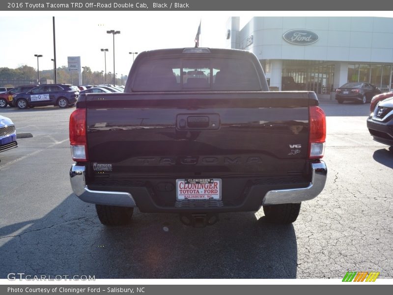 Black / Black 2016 Toyota Tacoma TRD Off-Road Double Cab