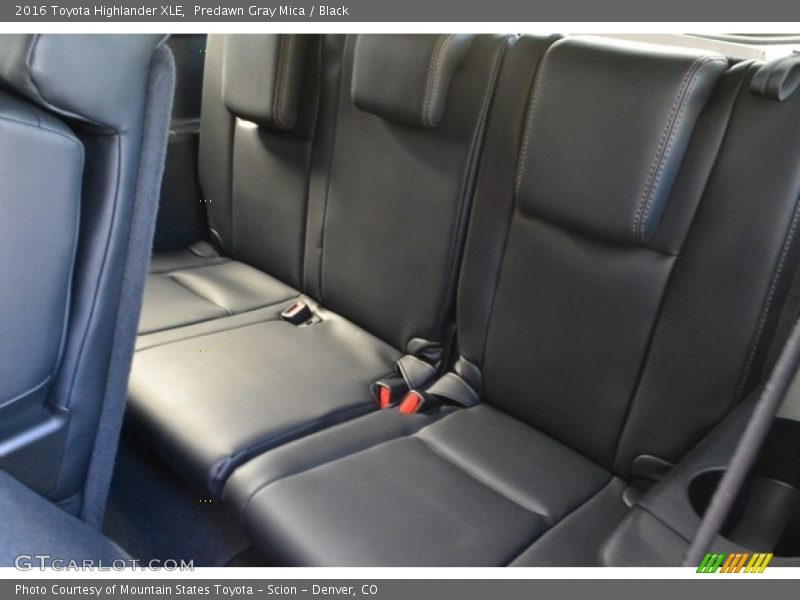 Predawn Gray Mica / Black 2016 Toyota Highlander XLE