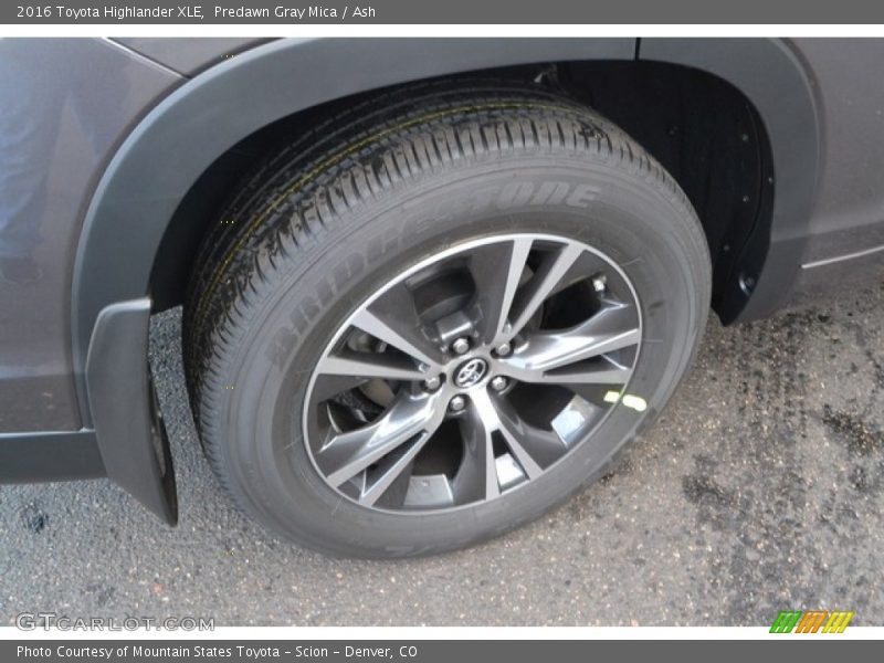 Predawn Gray Mica / Ash 2016 Toyota Highlander XLE