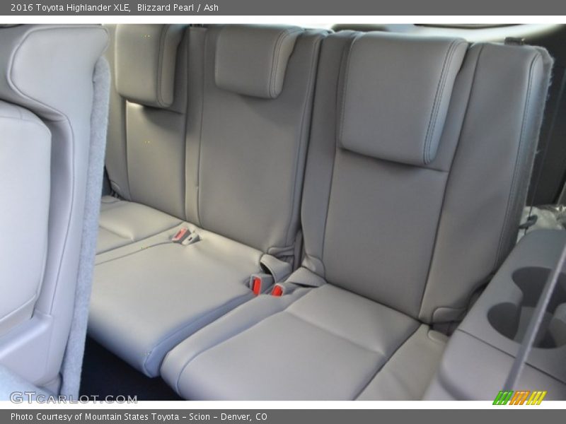 Blizzard Pearl / Ash 2016 Toyota Highlander XLE