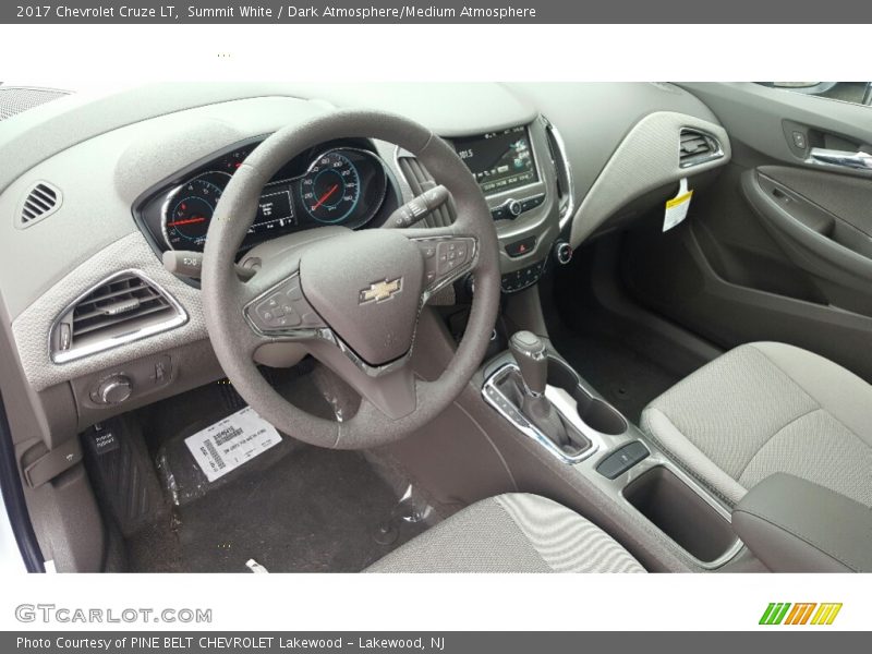 Summit White / Dark Atmosphere/Medium Atmosphere 2017 Chevrolet Cruze LT