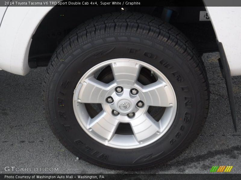 Super White / Graphite 2014 Toyota Tacoma V6 TRD Sport Double Cab 4x4