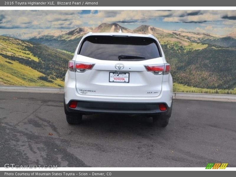 Blizzard Pearl / Almond 2016 Toyota Highlander XLE