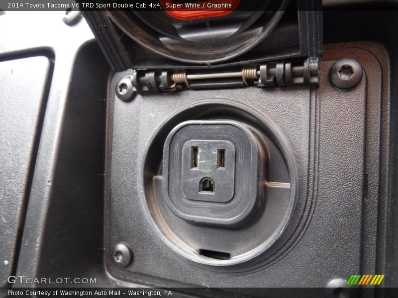 Super White / Graphite 2014 Toyota Tacoma V6 TRD Sport Double Cab 4x4