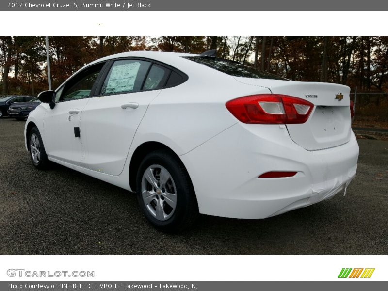 Summit White / Jet Black 2017 Chevrolet Cruze LS