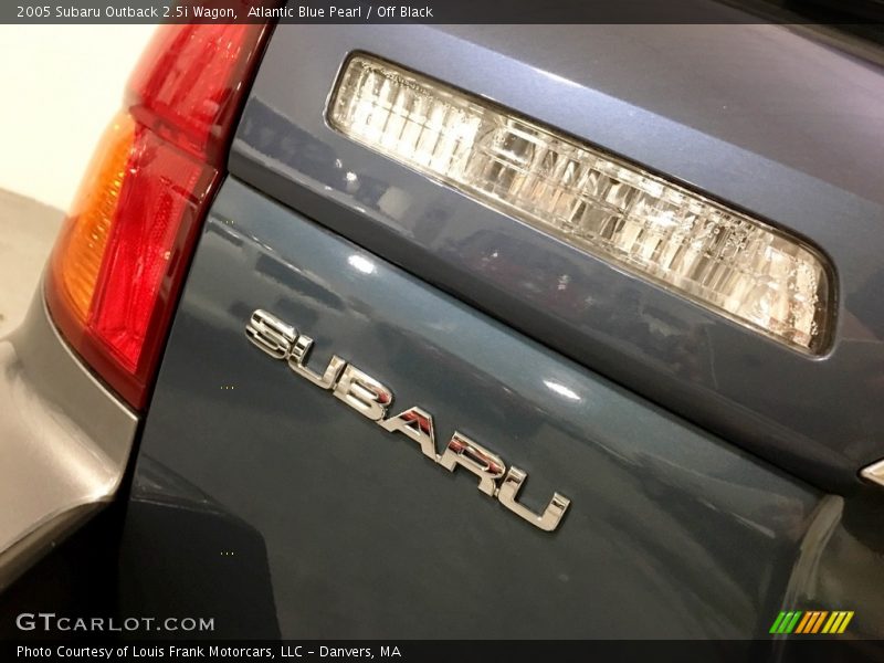 Atlantic Blue Pearl / Off Black 2005 Subaru Outback 2.5i Wagon