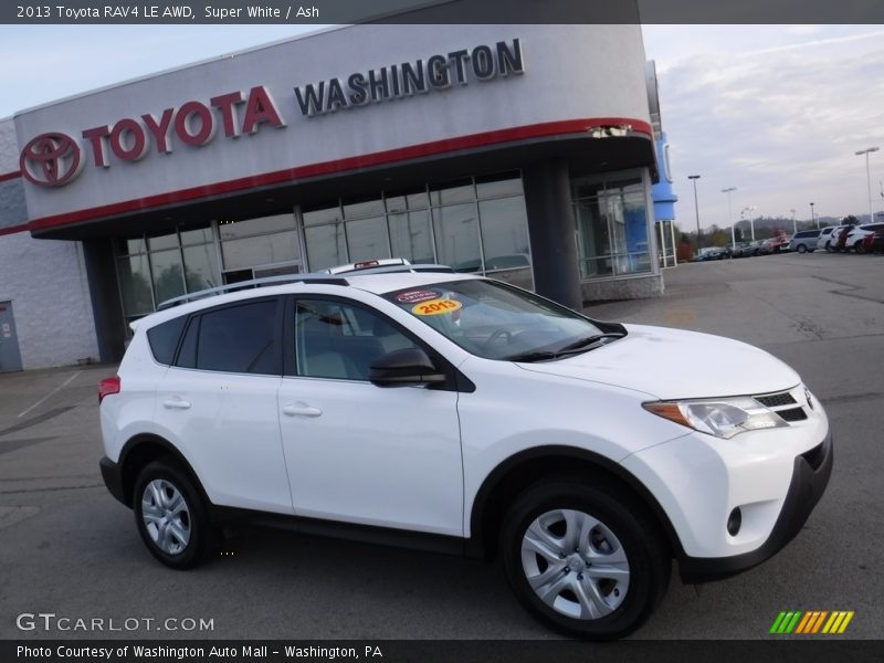 Super White / Ash 2013 Toyota RAV4 LE AWD