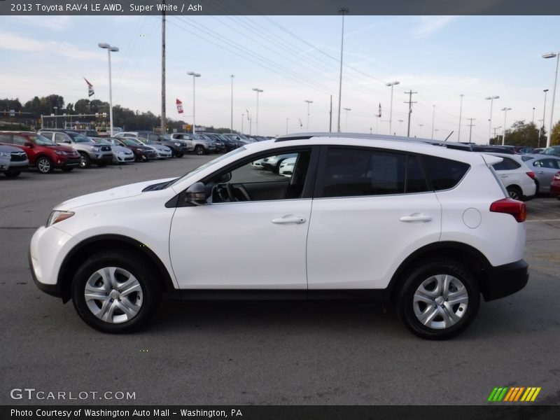 Super White / Ash 2013 Toyota RAV4 LE AWD