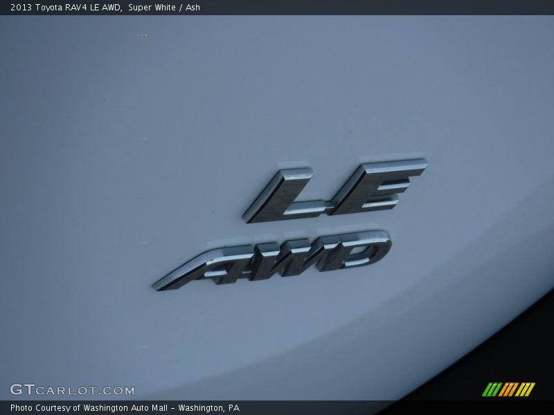 Super White / Ash 2013 Toyota RAV4 LE AWD